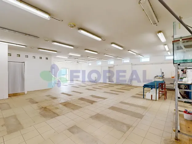 Prodej výrobních prostor, Lhůta, 320 m2