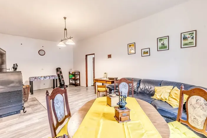 Prodej rodinného domu, Očihov, 497 m2