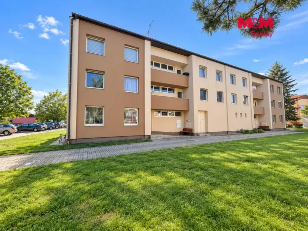 Prodej bytu 3+1, Lubenec, Pražská, 67 m2