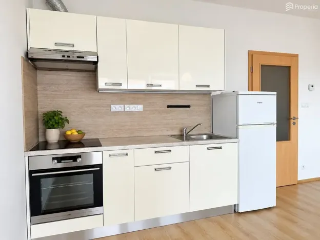 Pronájem bytu 1+kk, Brno, Lišejníková, 35 m2