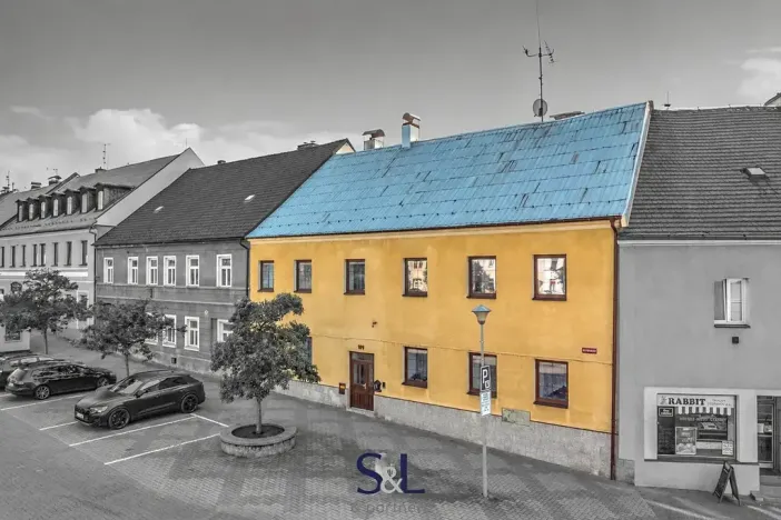 Prodej rodinného domu, Doksy, náměstí Republiky, 470 m2