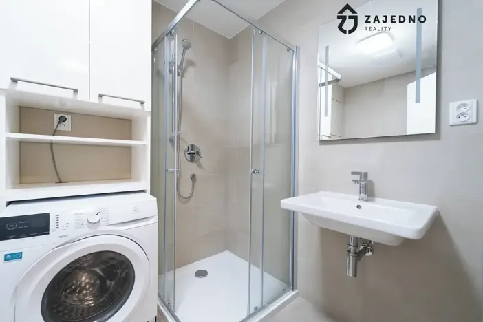 Pronájem bytu 1+kk, Brno, třída Generála Píky, 35 m2