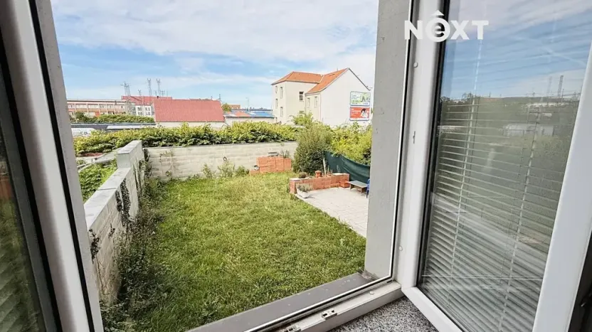 Pronájem bytu 2+kk, České Budějovice, Dobrovodská, 31 m2