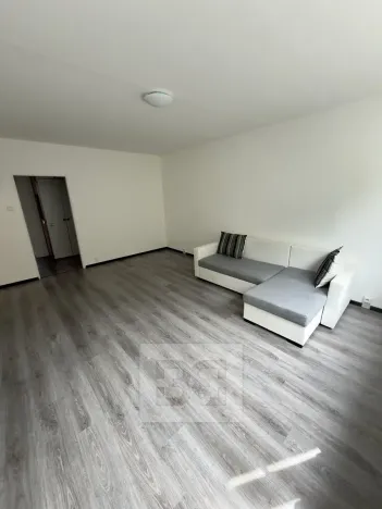 Pronájem bytu 3+1, Praha - Hlubočepy, Prosluněná, 74 m2