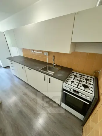 Pronájem bytu 3+1, Praha - Hlubočepy, Prosluněná, 74 m2