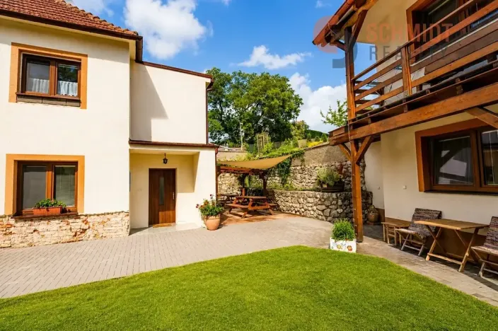 Prodej ubytování, Bavory, 323 m2