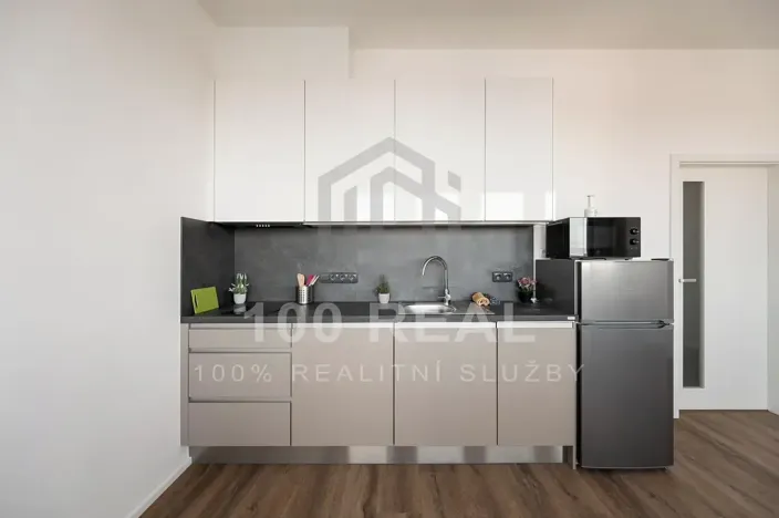 Pronájem bytu 1+kk, Hradec Králové, Průmyslová, 29 m2