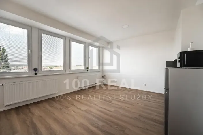 Pronájem bytu 1+kk, Hradec Králové, Průmyslová, 29 m2