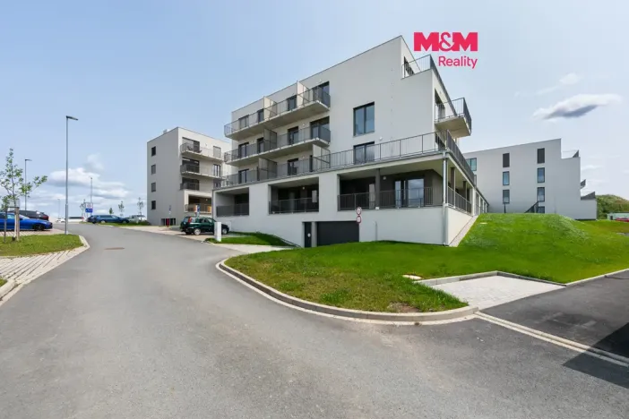 Pronájem bytu 2+kk, Plzeň, Safírová, 66 m2
