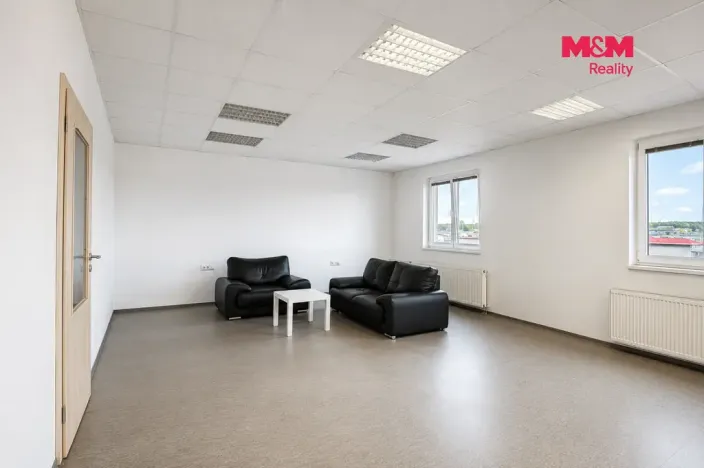 Pronájem kanceláře, Rybitví, 35 m2