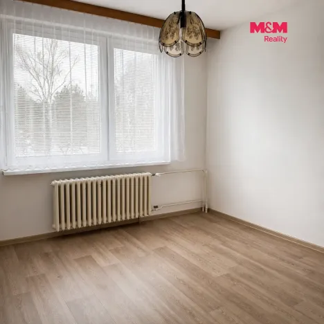 Pronájem bytu 3+1, Chvaletice, Kolínská, 79 m2
