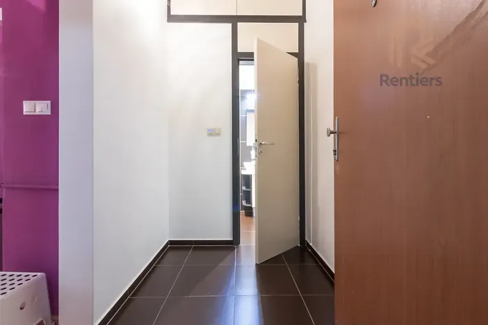 Pronájem bytu 2+kk, Praha - Libeň, Novákových, 41 m2