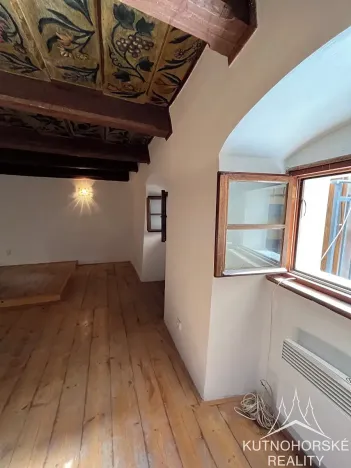 Pronájem bytu 1+kk, Kutná Hora, Komenského náměstí, 27 m2