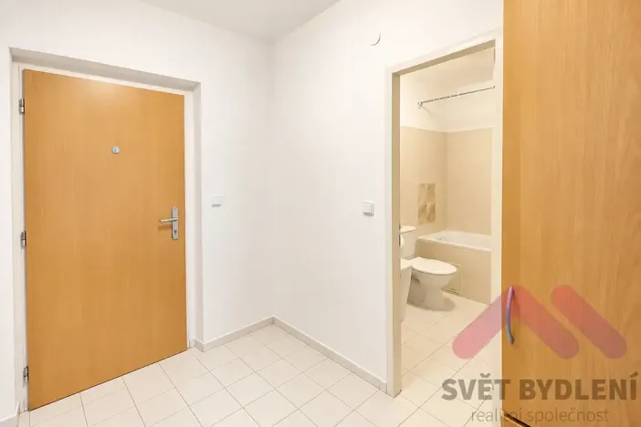 Pronájem bytu 1+kk, Praha - Vysočany, bratří Dohalských, 42 m2