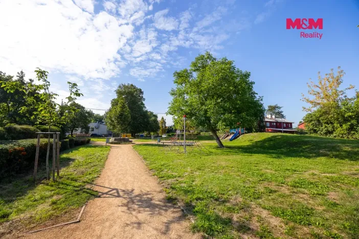 Prodej bytu 3+1, Pardubice - Ohrazenice, Mrštíků, 75 m2