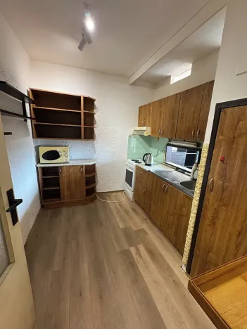 Pronájem bytu 3+1, Chomutov, Březenecká, 67 m2