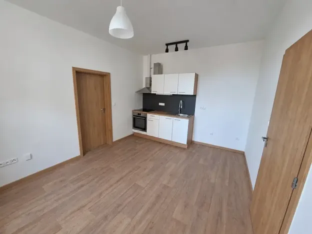 Pronájem bytu 2+kk, Pardubice, Jana Palacha, 40 m2