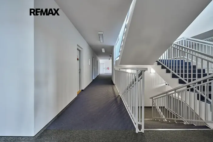 Prodej bytu 2+kk, Praha - Hostivař, Hornoměcholupská, 45 m2