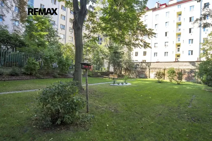 Pronájem bytu 2+kk, Praha - Nusle, Kloboučnická, 47 m2
