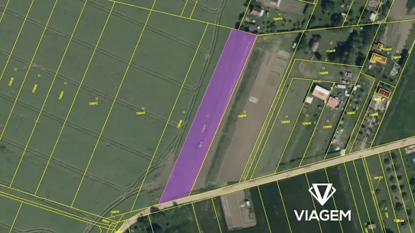 Prodej podílu pozemku pro bydlení, Strážnice, 214 m2