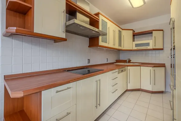 Prodej bytu 3+1, Praha - Kyje, Travná, 80 m2