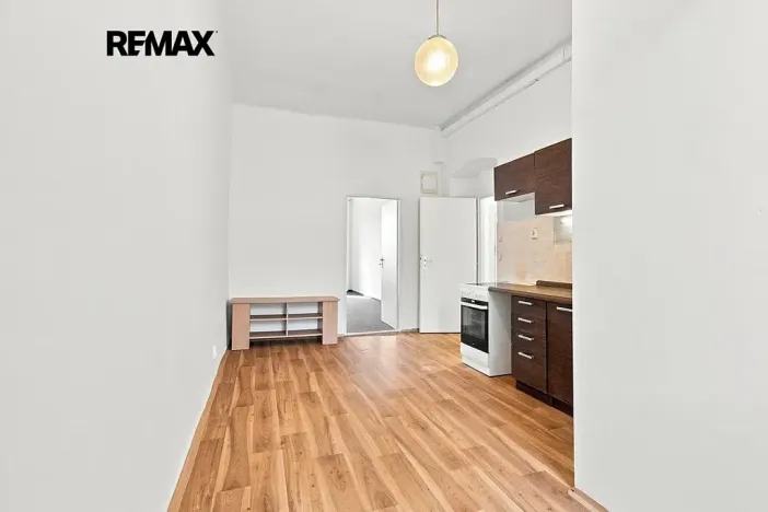 Pronájem bytu 1+1, Plzeň, Skvrňanská, 50 m2