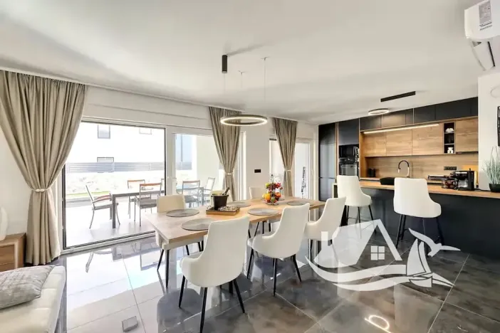 Prodej vily, Vrsi, Chorvatsko, 209 m2