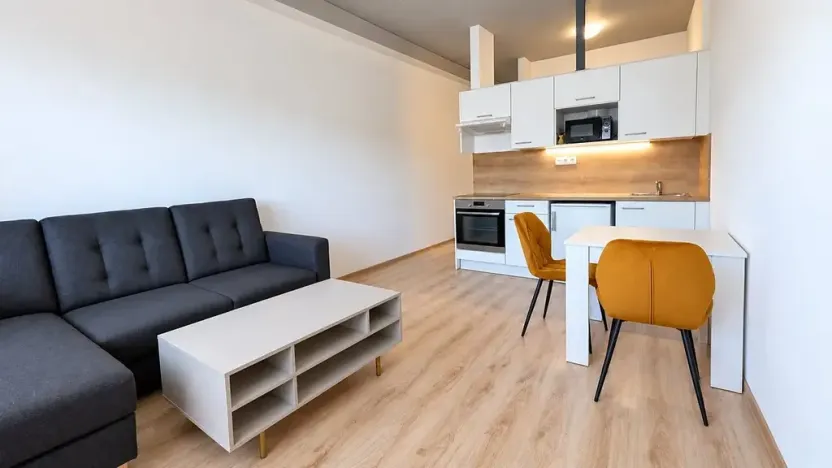 Pronájem bytu 1+kk, Rosice, Sportovní, 34 m2