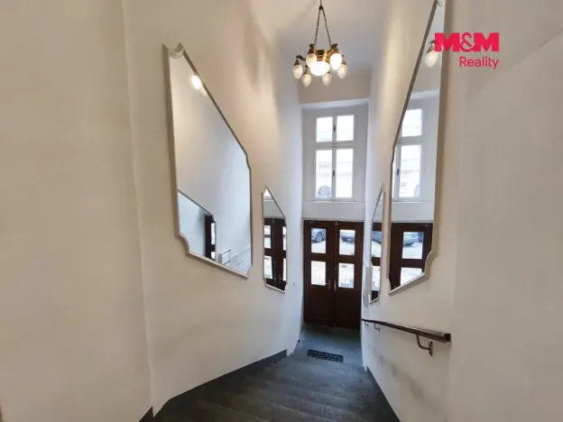 Pronájem bytu 1+1, Praha - Vinohrady, Šafaříkova, 31 m2