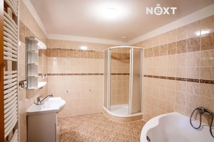 Prodej obchodního prostoru, Vrchlabí, Krkonošská, 905 m2