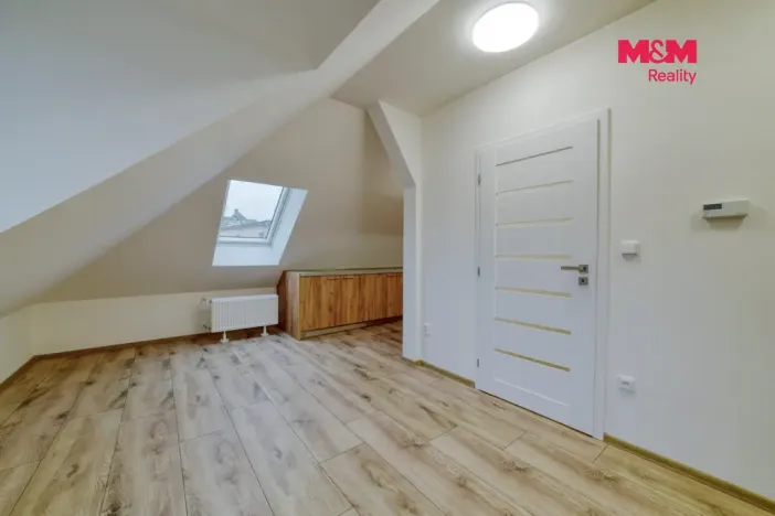 Prodej činžovního domu, Luby, Revoluční, 218 m2