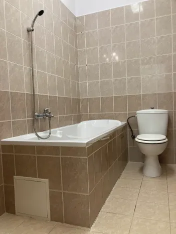 Pronájem bytu 2+1, Chomutov, Kukaňova, 68 m2
