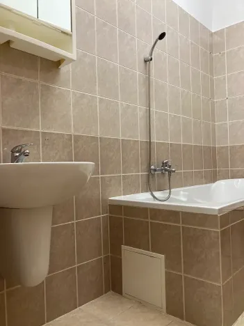 Pronájem bytu 2+1, Chomutov, Kukaňova, 68 m2