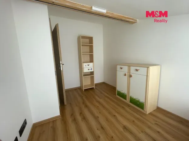 Pronájem bytu 3+kk, Nupaky, 80 m2