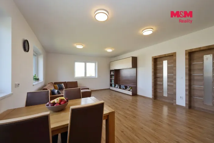 Prodej obchodního prostoru, Zbraslavice, 1381 m2