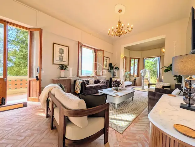 Prodej vily, Loro Ciuffenna, Itálie, 900 m2