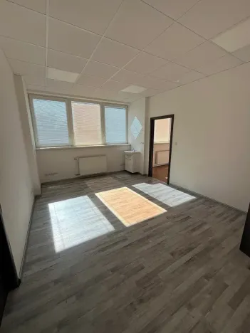 Pronájem kanceláře, Kolín, Plynárenská, 28 m2