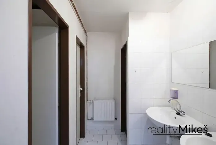 Pronájem obchodního prostoru, Liberec, Na Žižkově, 351 m2