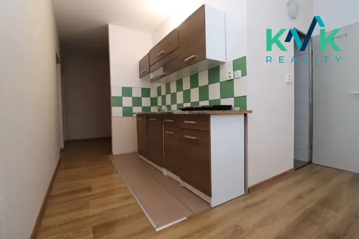 Prodej bytu 3+1, Horní Slavkov, Školní, 62 m2