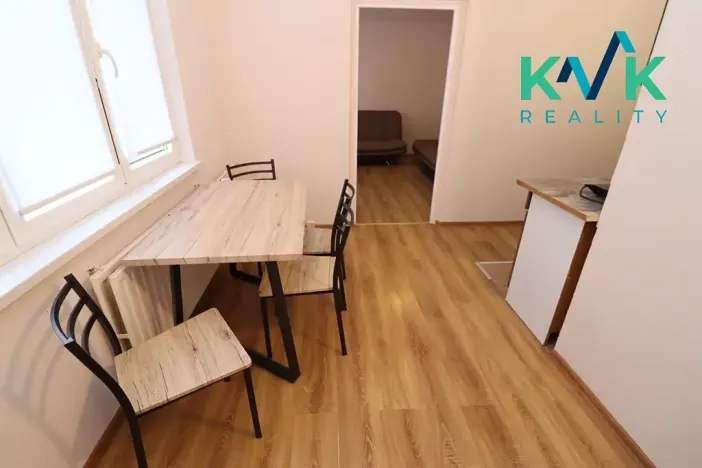Prodej bytu 3+1, Horní Slavkov, Školní, 62 m2