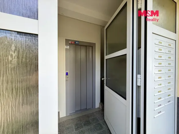 Prodej bytu 1+1, Praha - Letňany, Rýmařovská, 41 m2