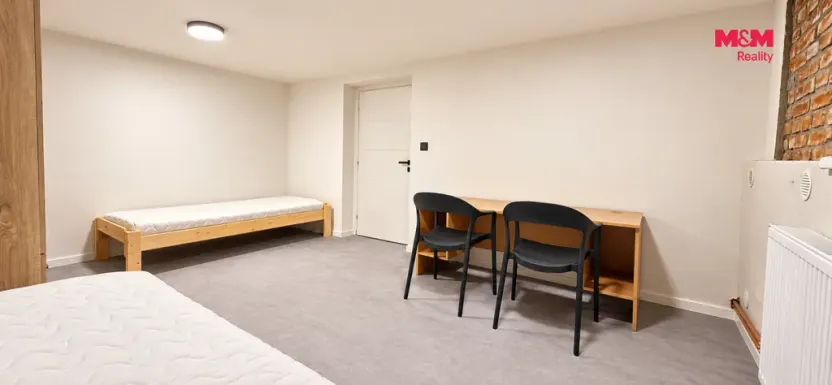 Pronájem atypického bytu, Pardubice - Bílé Předměstí, Ke Tvrzi, 18 m2