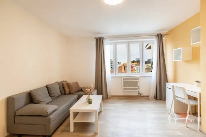 Pronájem bytu 2+kk, Praha - Michle, Podle Kačerova, 43 m2