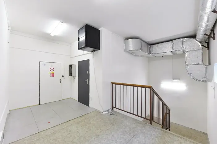 Prodej skladu, Praha - Horní Počernice, Komárovská, 210 m2