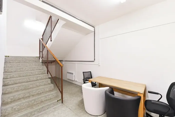 Prodej skladu, Praha - Horní Počernice, Komárovská, 210 m2