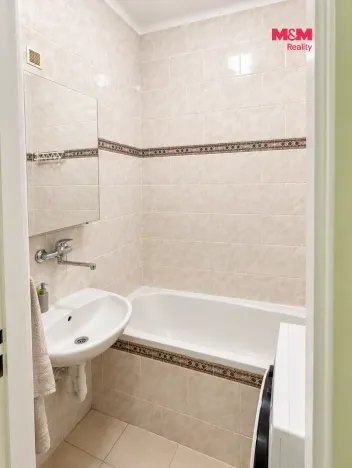 Pronájem bytu 3+1, Náchod, Raisova, 65 m2