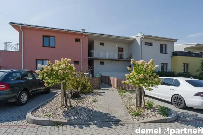 Prodej bytu 2+kk, Lavičky, 43 m2