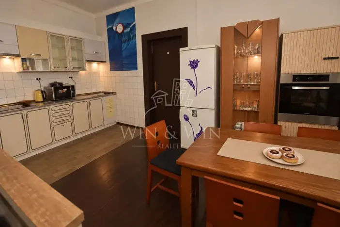 Pronájem ubytování, Praha - Horní Počernice, Lukavecká, 550 m2
