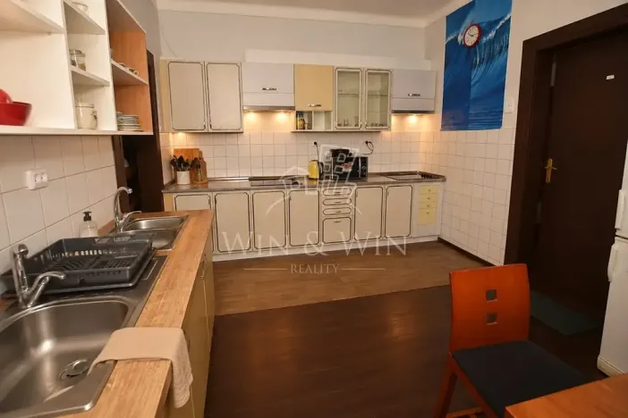 Pronájem ubytování, Praha - Horní Počernice, Lukavecká, 550 m2