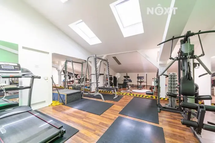 Pronájem obchodního prostoru, Karviná, Masarykovo nám., 165 m2